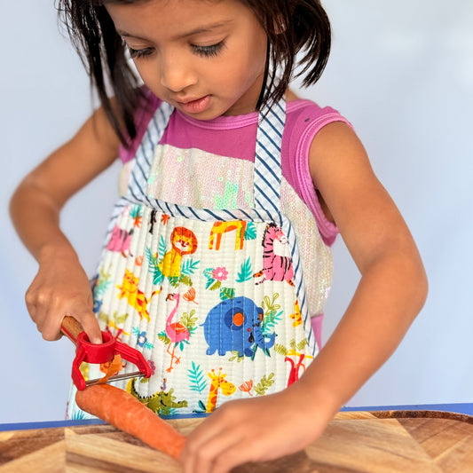 Cotton kids apron with animal print
