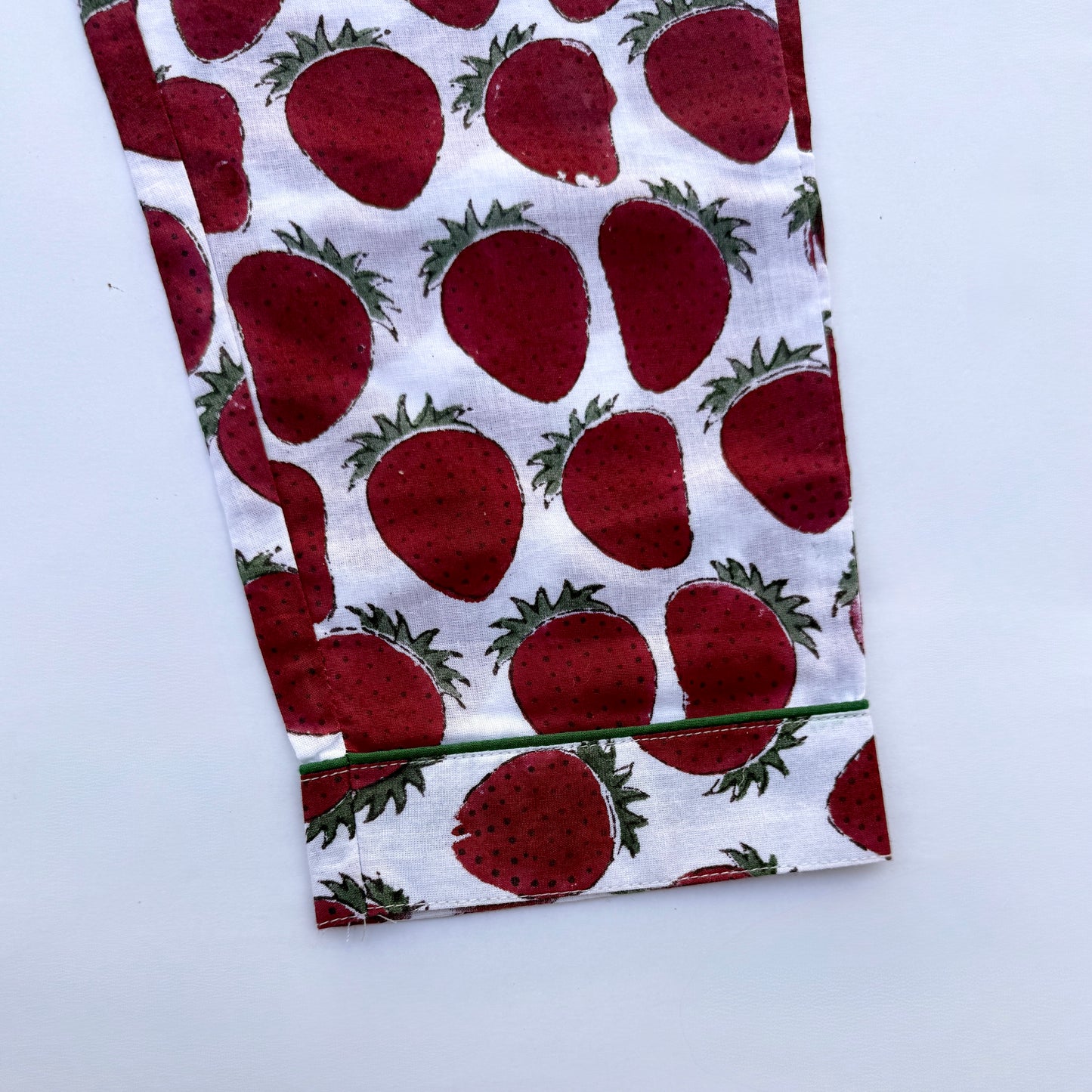 Holiday Unisex Strawberry Kids' Pajama Set