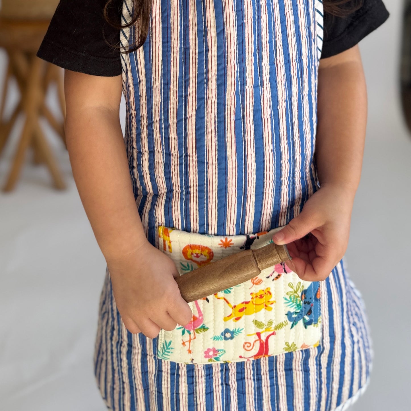 Unique apron for kids