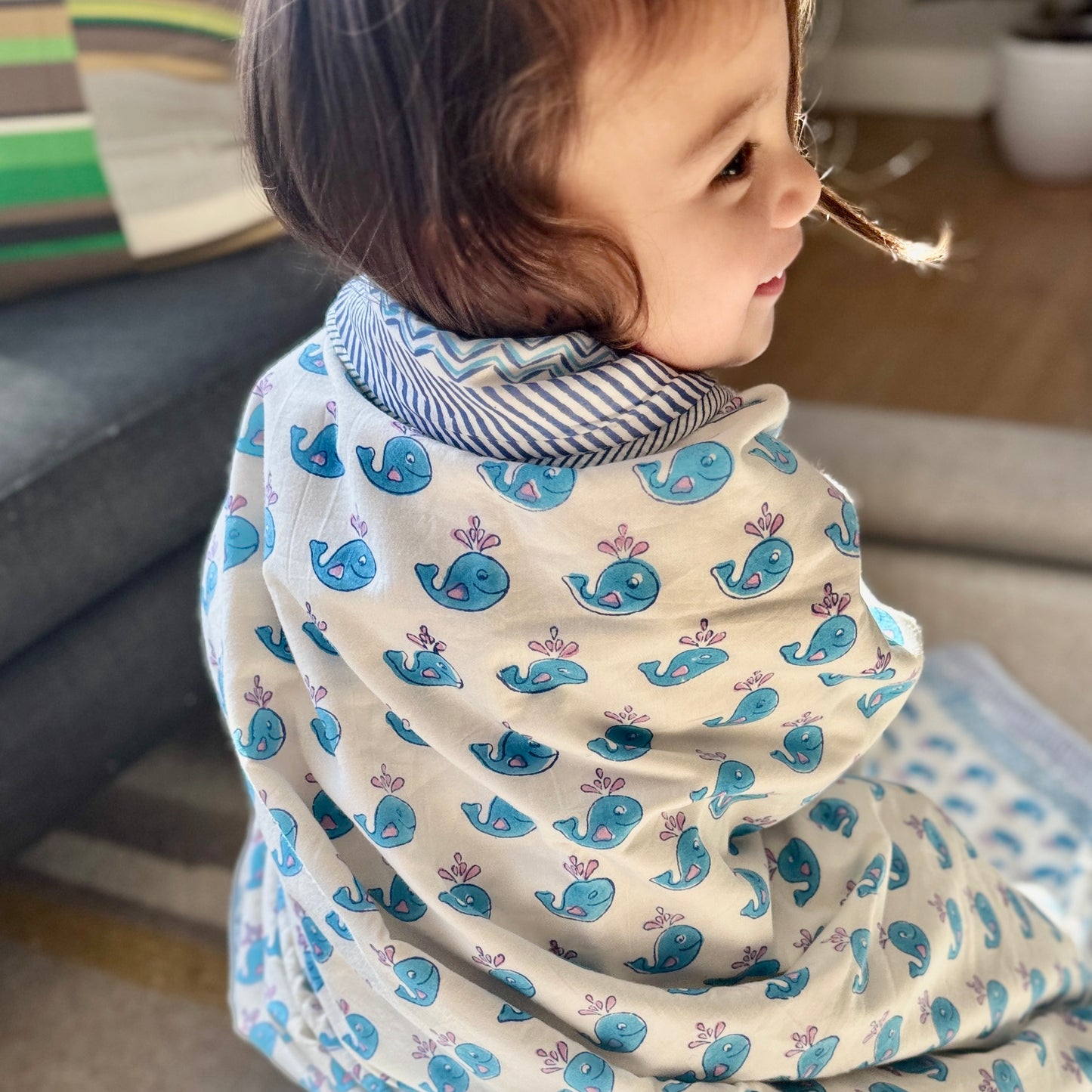 Toddler kid in cotton fis animal print blanket